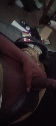Pulă supărată singuratică