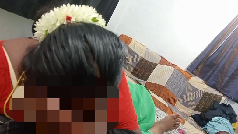 Veni: Mama vitregă tamilă l-a prins pe fiul vitreg masturbându-se și l-a...