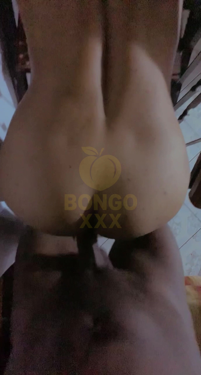 BongoXXX: Lei L'ha Piaciuto: L'ha Scopata Sulle Scale