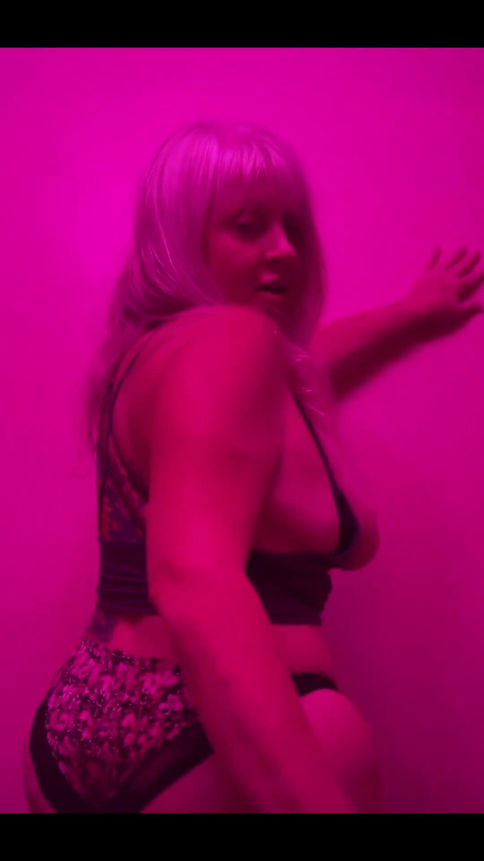 PaintedRose: Špatná Milfy Rose Tohle je to, co ti chci udělat