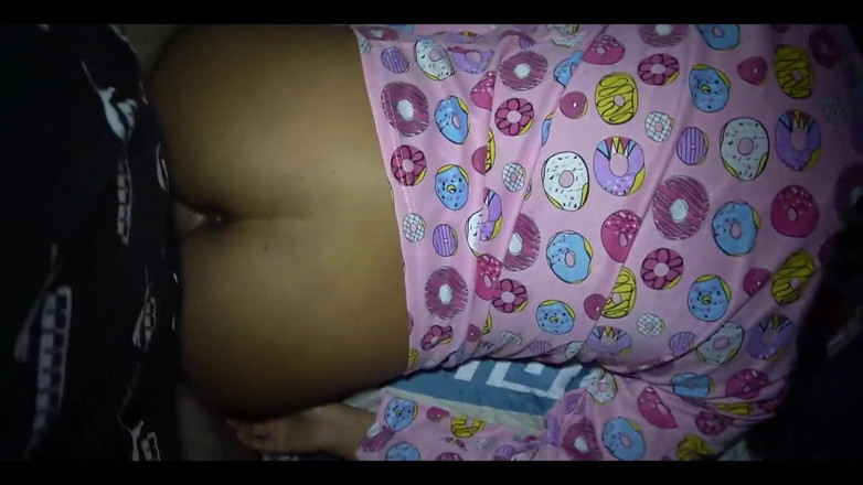 Anny Kitty: Моя мила зведена племінниця хотіла, щоб я відвідав її в її спальні і так збудився, що дозволив мені кінчити в її поголену пизду