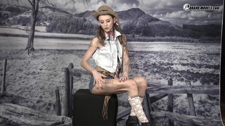Bravo Models Media: 427 - Adelle Unicorn
