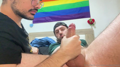 Nenesgaymers: Membuatkan kawan saya besar, zakar keras memancut ke dalam mulut...