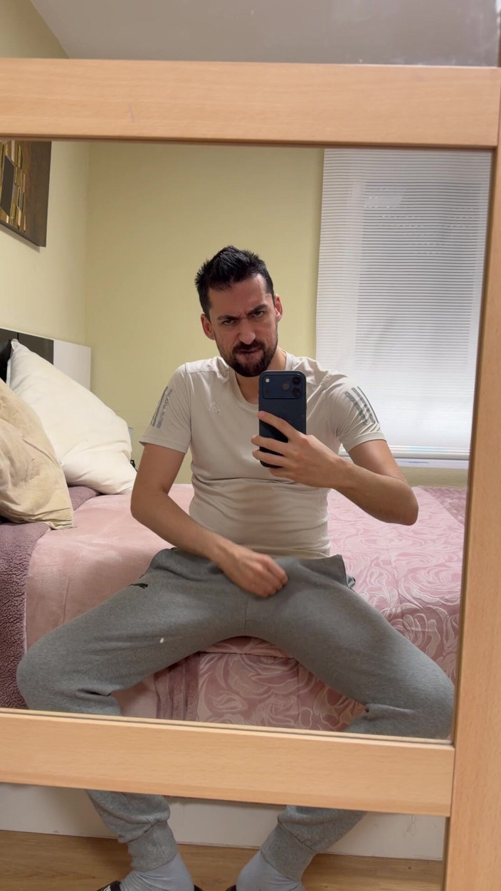 Liam Harding: Hot Stepdaddy Showing off Big Cock