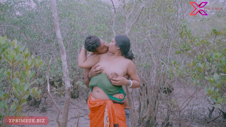 Creative Pervert: Hot Outdoor Sex with Desi Indian Bhabhi