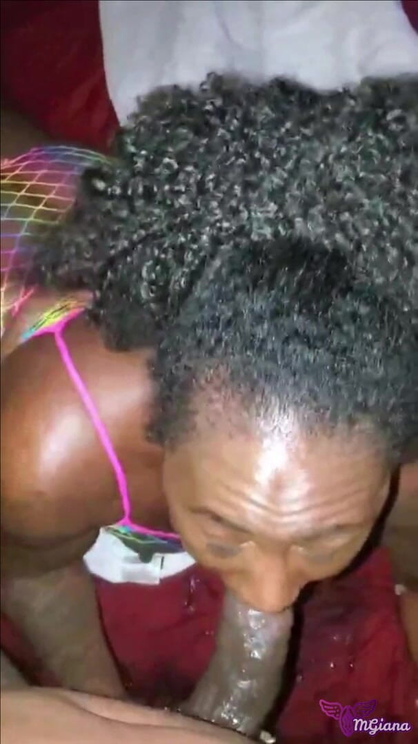OMGiana Uncensored: Tratamento íntimo de Giana em casa - cara e bunda fodendo