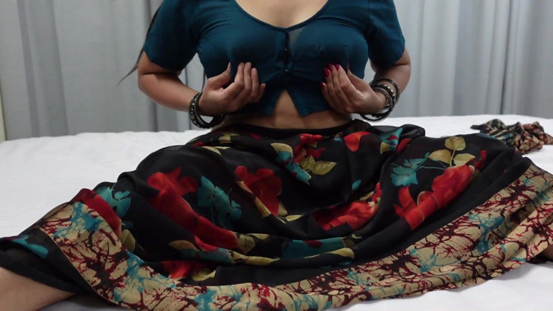 CurvyCumCouple69: Indian Hot Sexy Bhabhi Fingering Pussy Orgasm