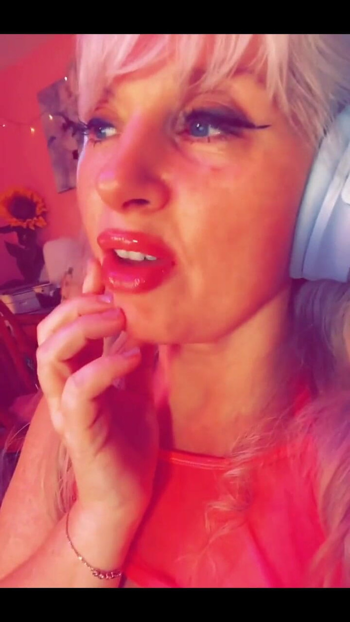 PaintedRose: Ham muốn chuyển hóa cố ý