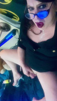 Krissy Sweets głaskanie jej kutasa