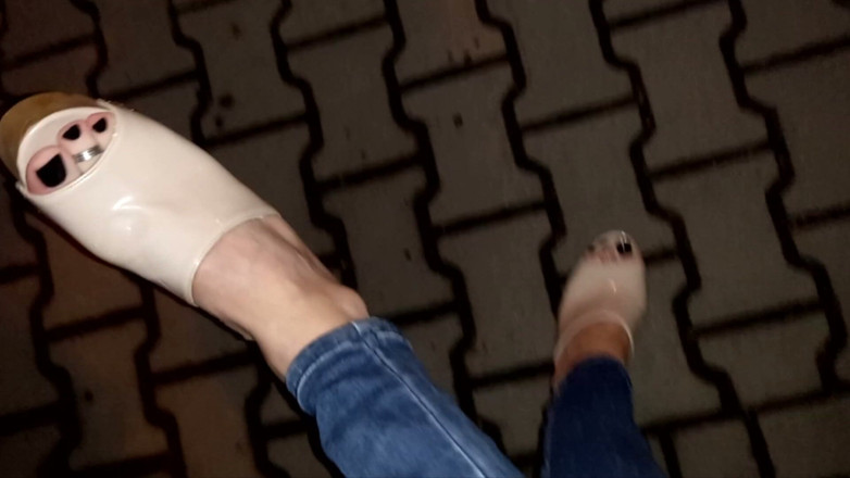 Heelex: Nackte high heels wedges