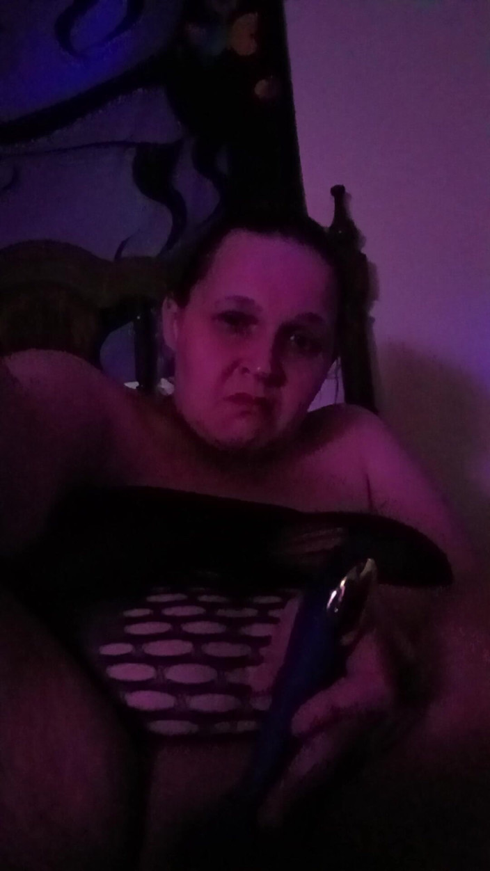 Mz squirt for you: Lagi asik mainin memek tebal ini