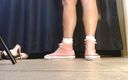 Abby Anna: Video teaser bokep cewek kulit putih dengan kaus kaki pink...