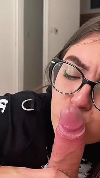 Pov: Niềng răng tuổi teen yoya grey làm bài tập về nhà ... Sau đó nuốt tinh của tôi