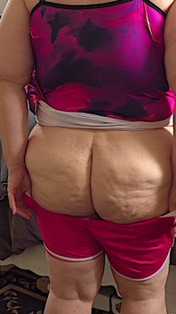 Büyük götüme mastürbasyon ve boşalma - şişman götlü iri güzel kadın orta yaşlı seksi kadın külotunu teşhir ediyor