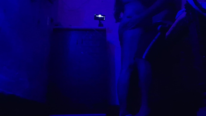 Busty Banuu: Indická desi nevlastní sestra v právu hardcore šukání sexuálních videí