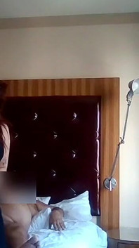 Latina dona de casa Kathalina trai com grande homem negro