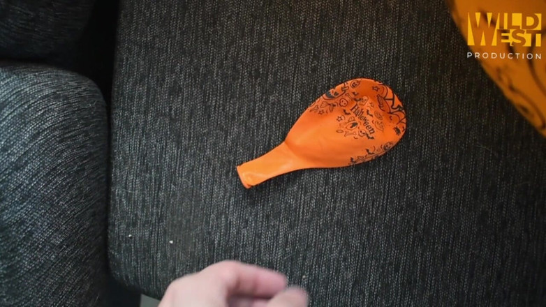 WildLooner: Dvojité zakončení na Halloween s balónky.