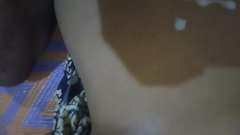 Sexy komil: Bhabhi odpočívala, nemohla jsem se zastavit v desi sexu