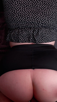 Stiefmutter bekommt ihre leggings gerissen und grob gefickt
