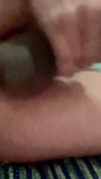 不同的手淫，我第一次看到自己从后面射精