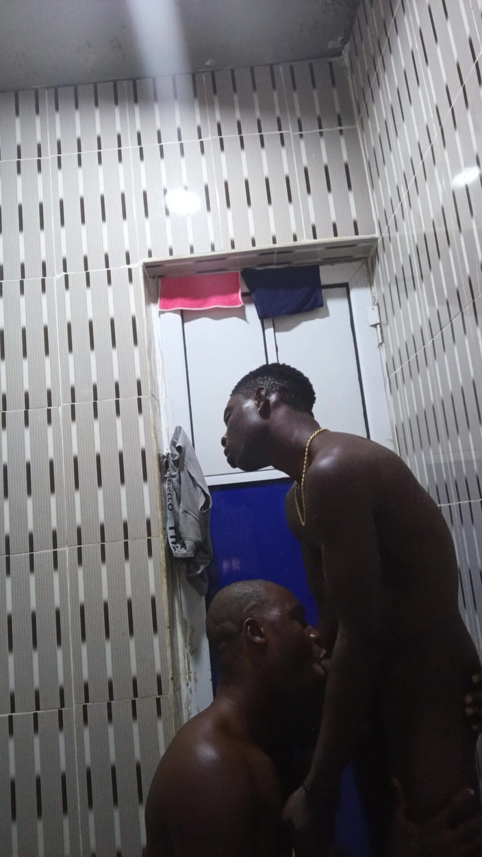 yomiangels1aa: Bana tüm yarağını çok tatlı veriyor