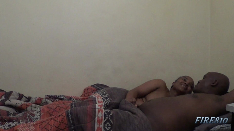 Deep-Pussy_Digger: Bubu négocie et me supplie de me sucer la bite