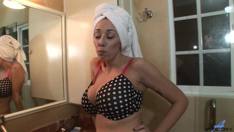 Anilos: Gorący prysznic