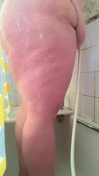 Bbwbootyful menyabuni diri saya memiliki permintaan penggemar mandi