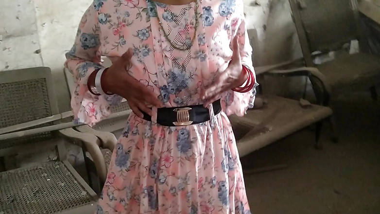 Shahilsingh119: 彼女を古い家に連れて行くことでゴフ