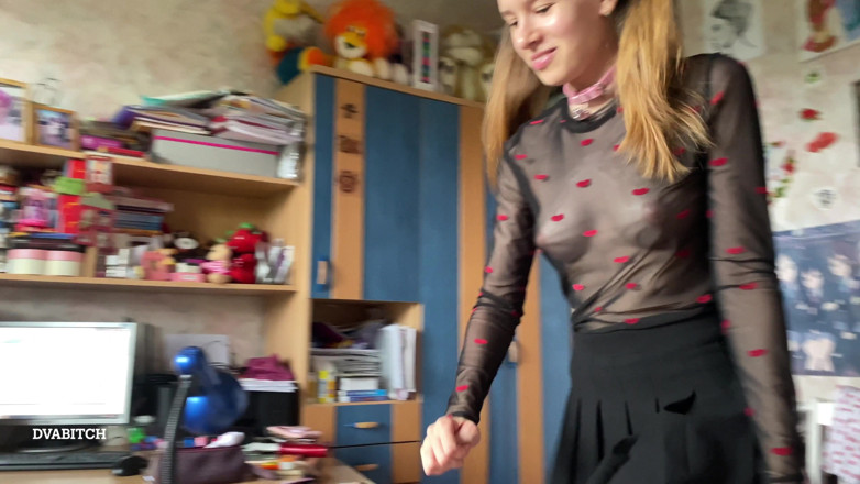 Dvabitch: Petite amateur brunette enjoy facial cumshot