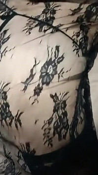 Follando a mi mujer en un regalo de un fan.