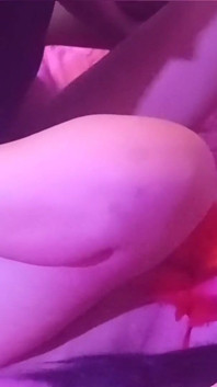 我们一个人的时候和我的继妹一起玩