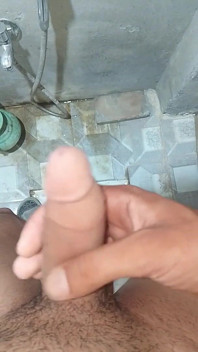 Genç bir oğlanın orgazmı