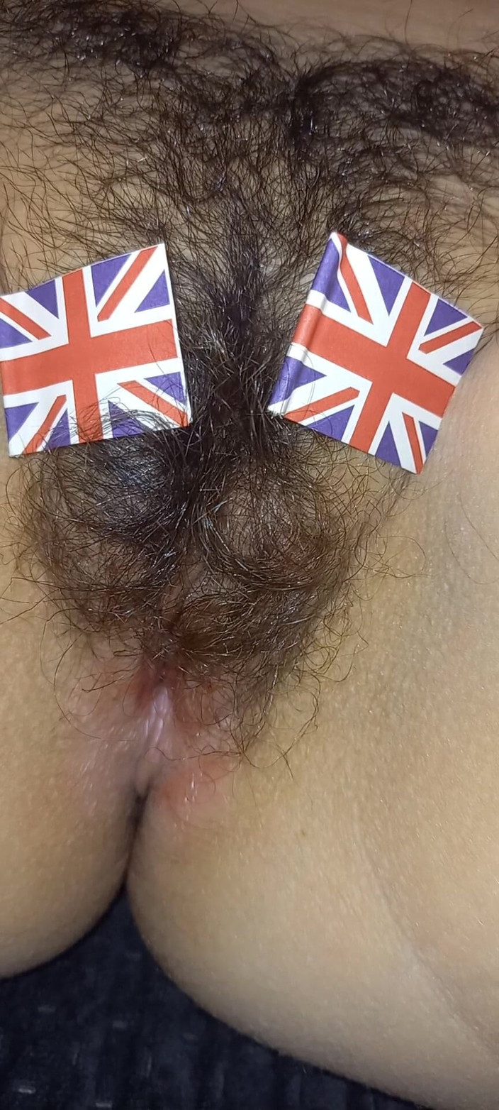 pornoamateurs: England Hairy