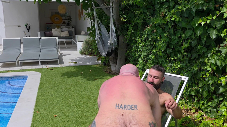 Rober_go: Förförelse vid poolen, rå frisättning!