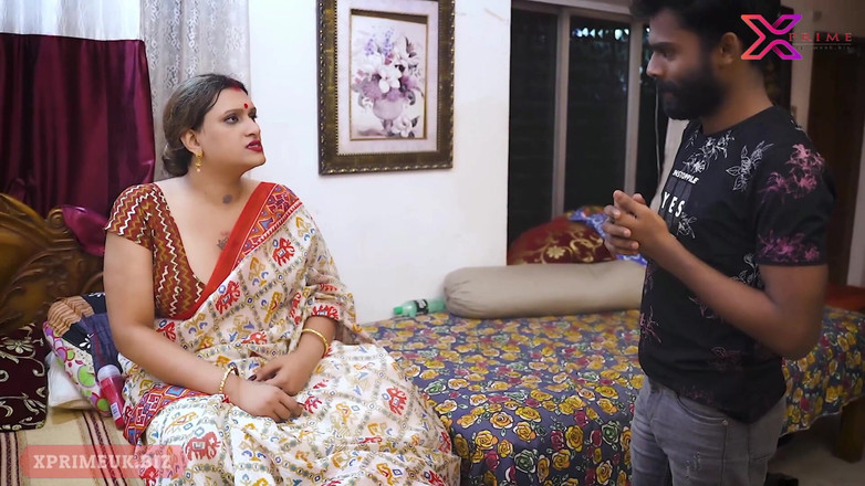 Creative Pervert: Une belle-mère indienne sexy se fait baiser