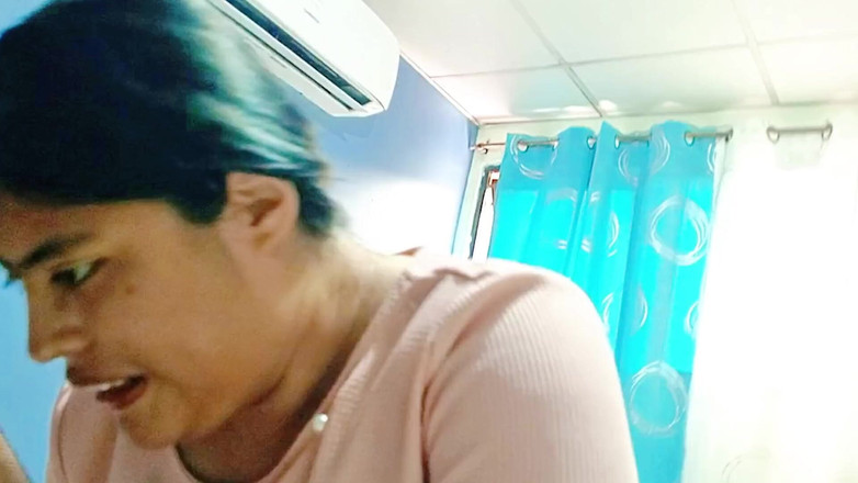 Sofixxx: Minha namorada chupa a buceta apertada da minha madrasta antes...