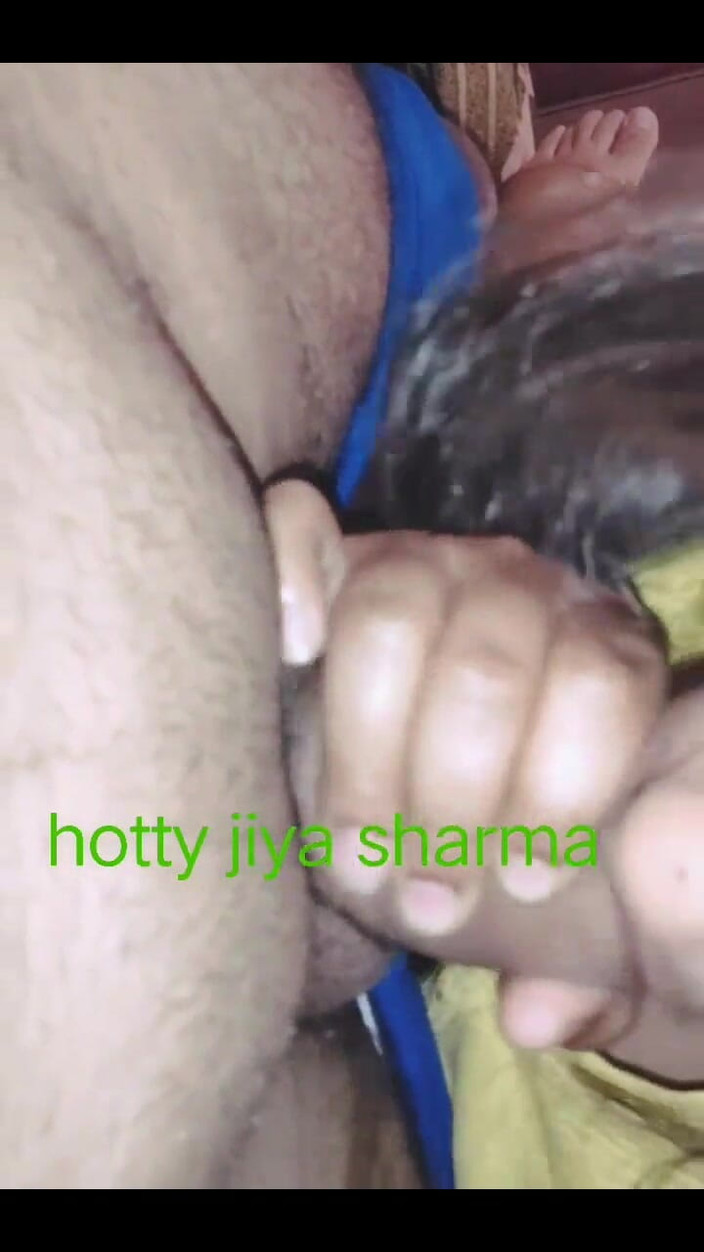 Desi Club House: Stiefmutter fickt von stiefsohn im freien