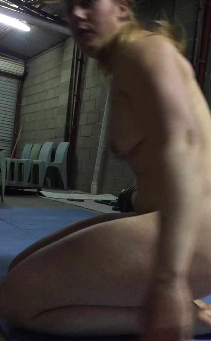 Michellexm: Splits Being Naked