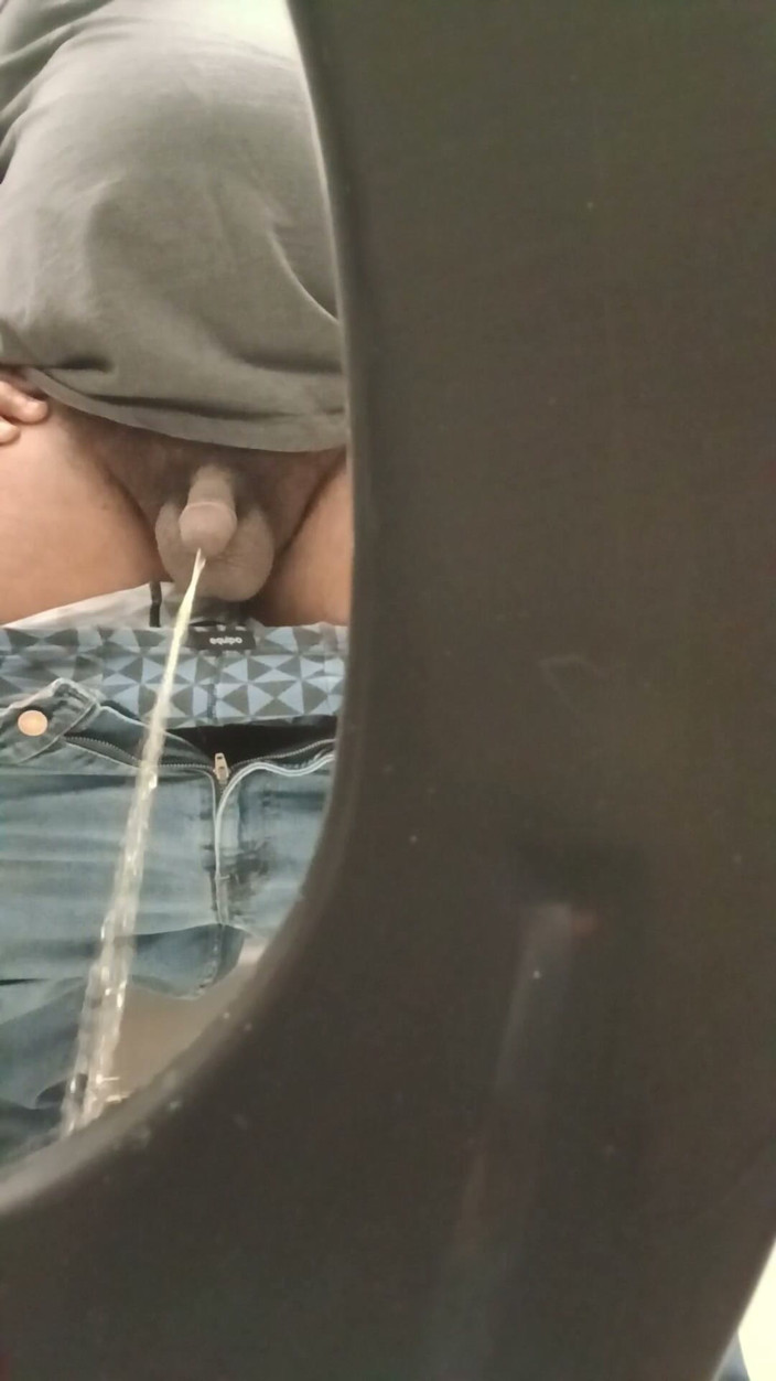 Eddie Venezuela: Black Stepdaddy Pisses and Cums in Public