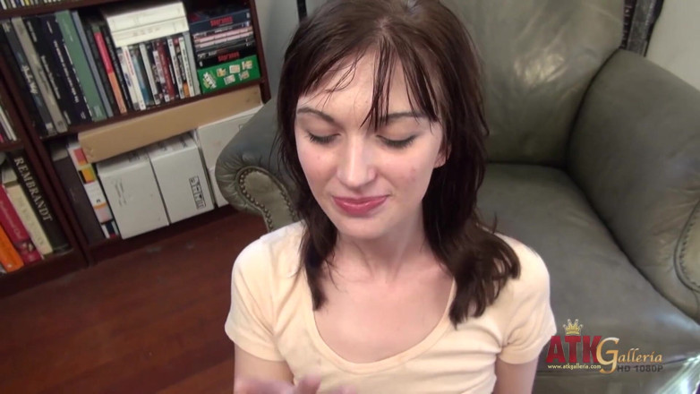 ATKIngdom Fans: 후장 따먹히는 둥글고 엉덩이를 가진 Alana Rain 캐스팅
