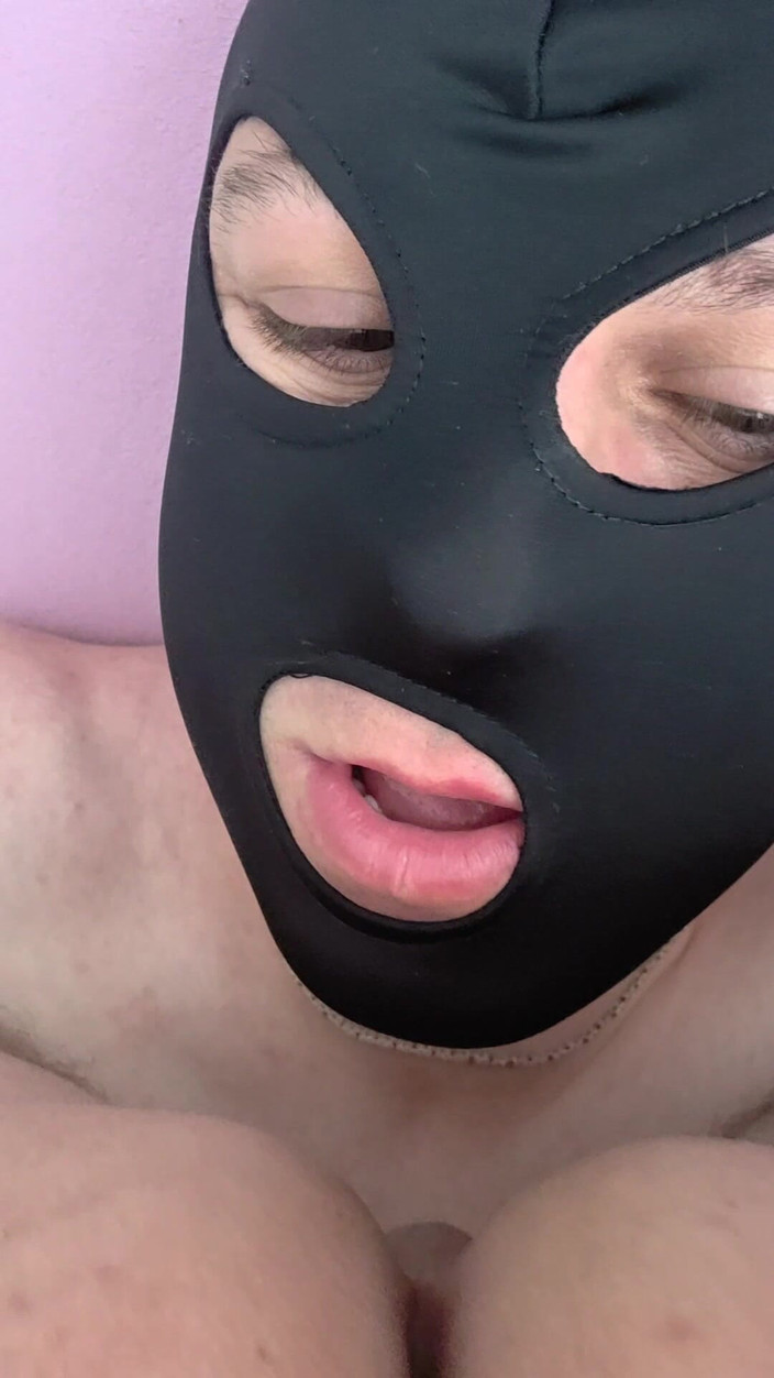 Gokmen Yaman: वह अपने प्रेमी को जगाता है और उसकी कोशिश करता है