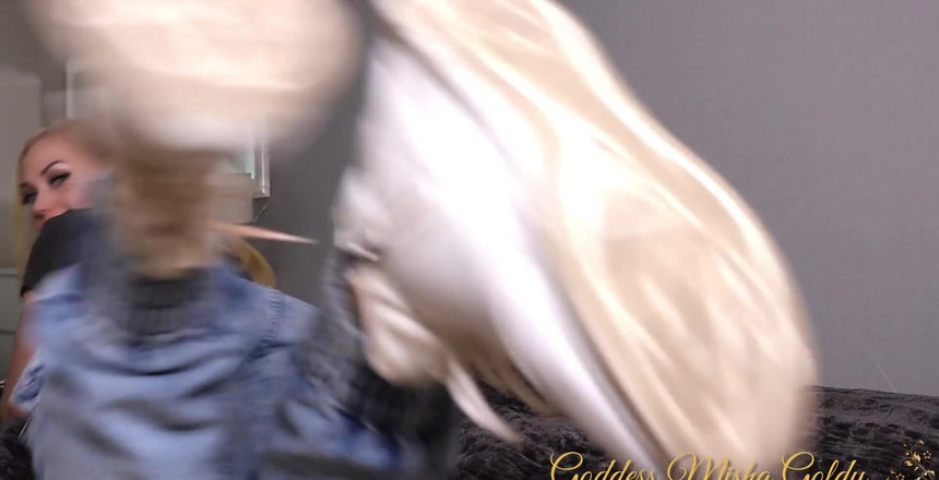 Goddess Misha Goldy: To je kurevsky zrůda, vytáhni zasraný jazyk a začni mi...