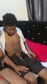 My Boyfriend Gifted Me a Phone for Valentine Then I Gave Him a Raw Sex in Return