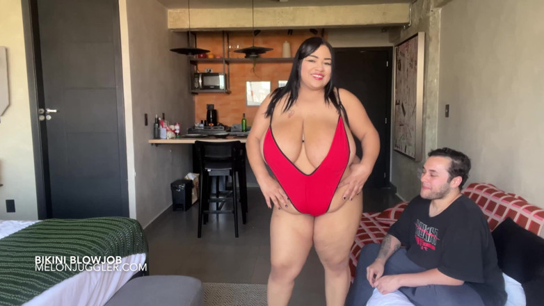 Melon Juggler: Bystiga BBW Nayara Ledu modeller badkläder och sväljer sperma