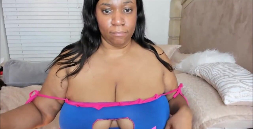 Josie4yourpleasure: बिकनी D.Va में नाइट शो