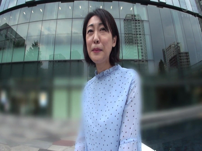 MBM3988: H067g01 a 60-year-old Mature Woman with a Good Wife and Wise...
