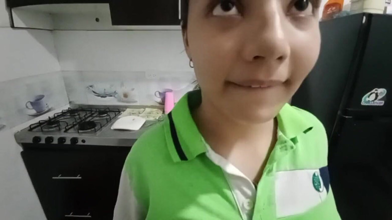 mackencie29: La calda cameriera mi aspetta in cucina - la mia cameriera...