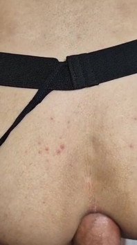 Wlewam spermę w tyłek z intensywnej przyjemności seksu na oklep!