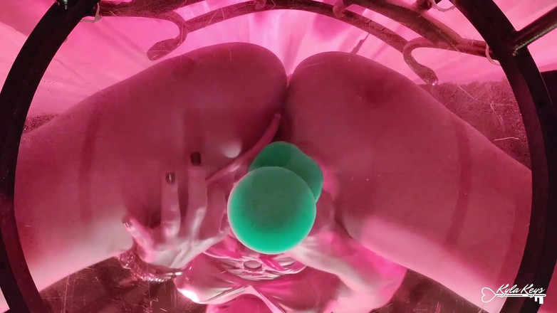 Kyla Keys: Вид знизу